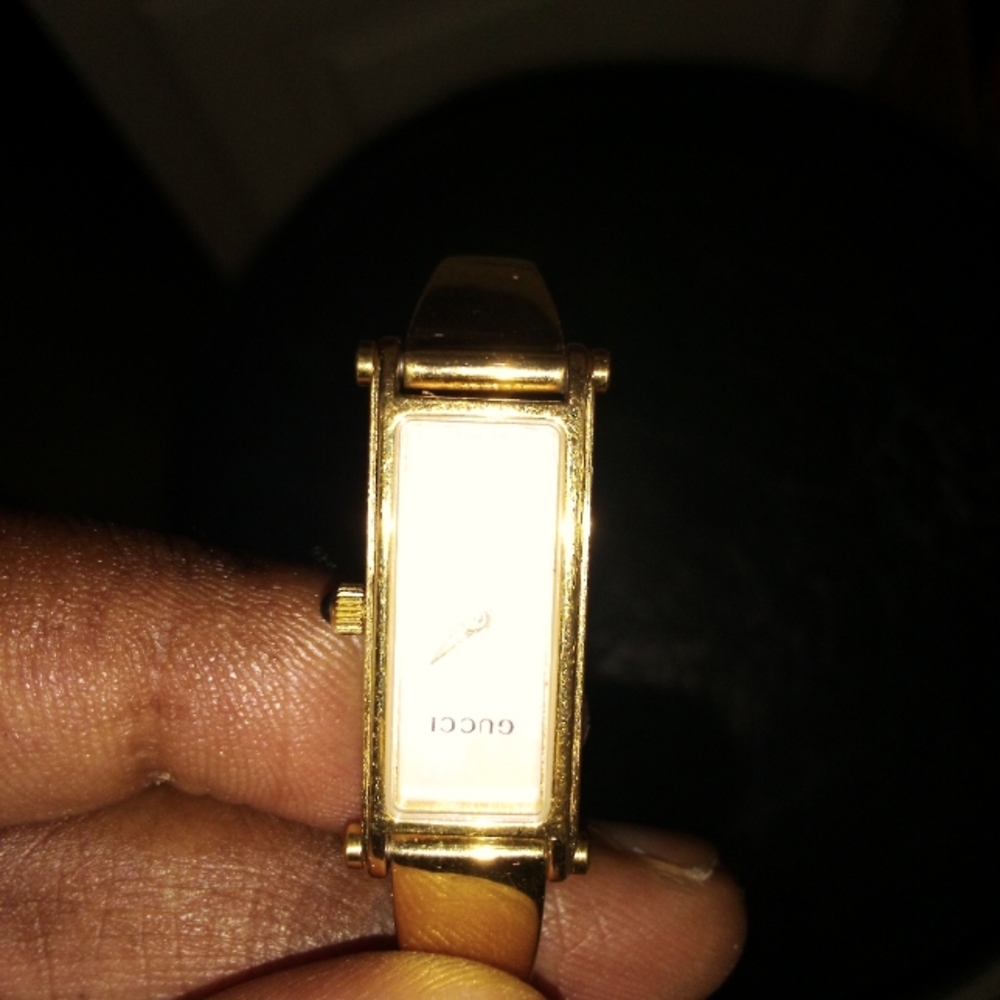 Gucci 1500L Gold Plated Lady Watch